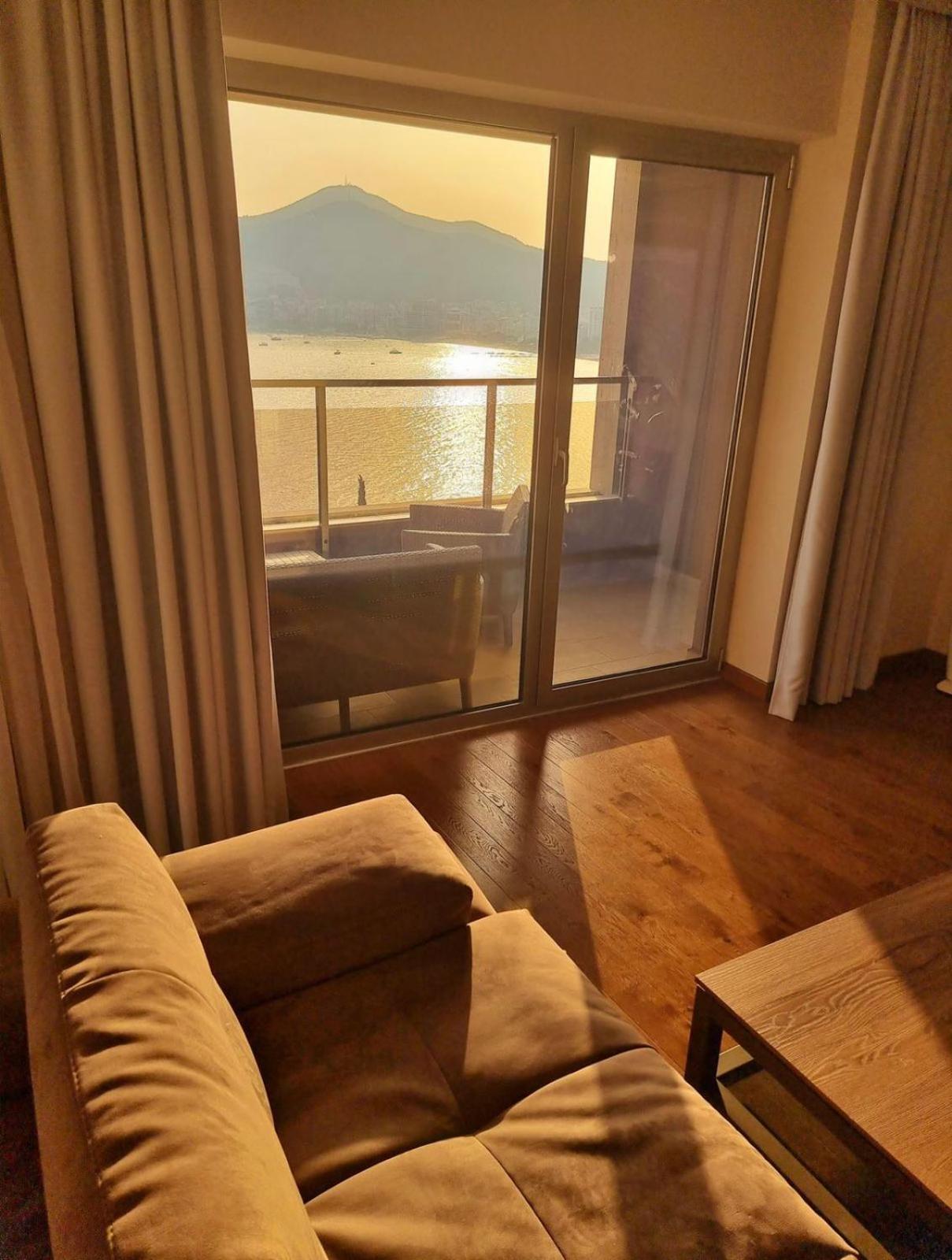 Harmonia Sunset Apartment บุดวา ภายนอก รูปภาพ