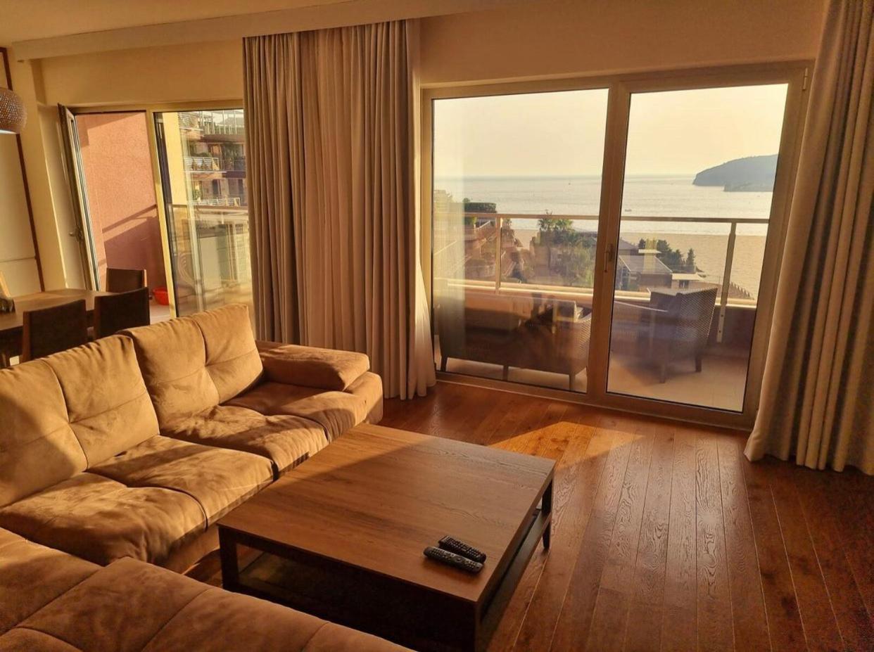 Harmonia Sunset Apartment บุดวา ภายนอก รูปภาพ