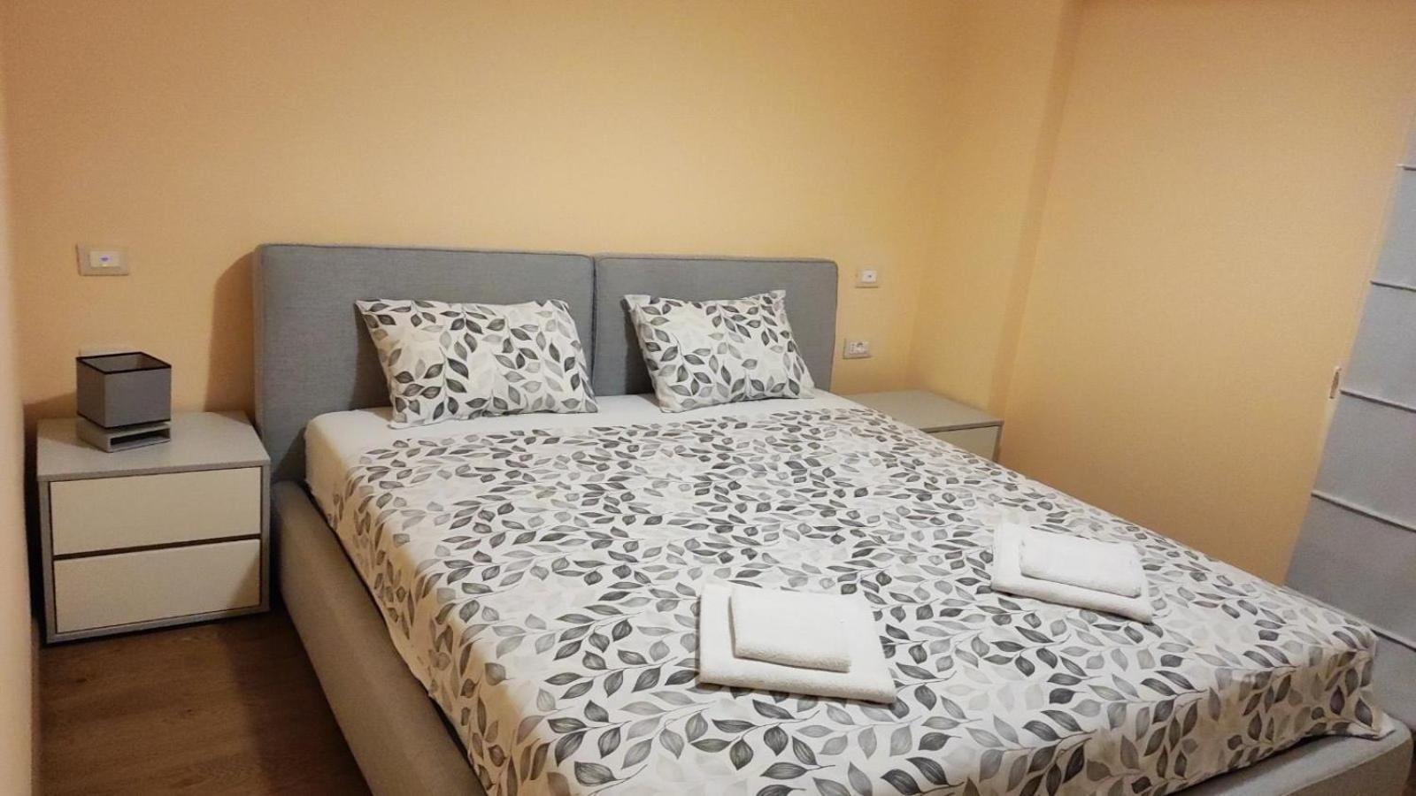 Harmonia Sunset Apartment บุดวา ภายนอก รูปภาพ