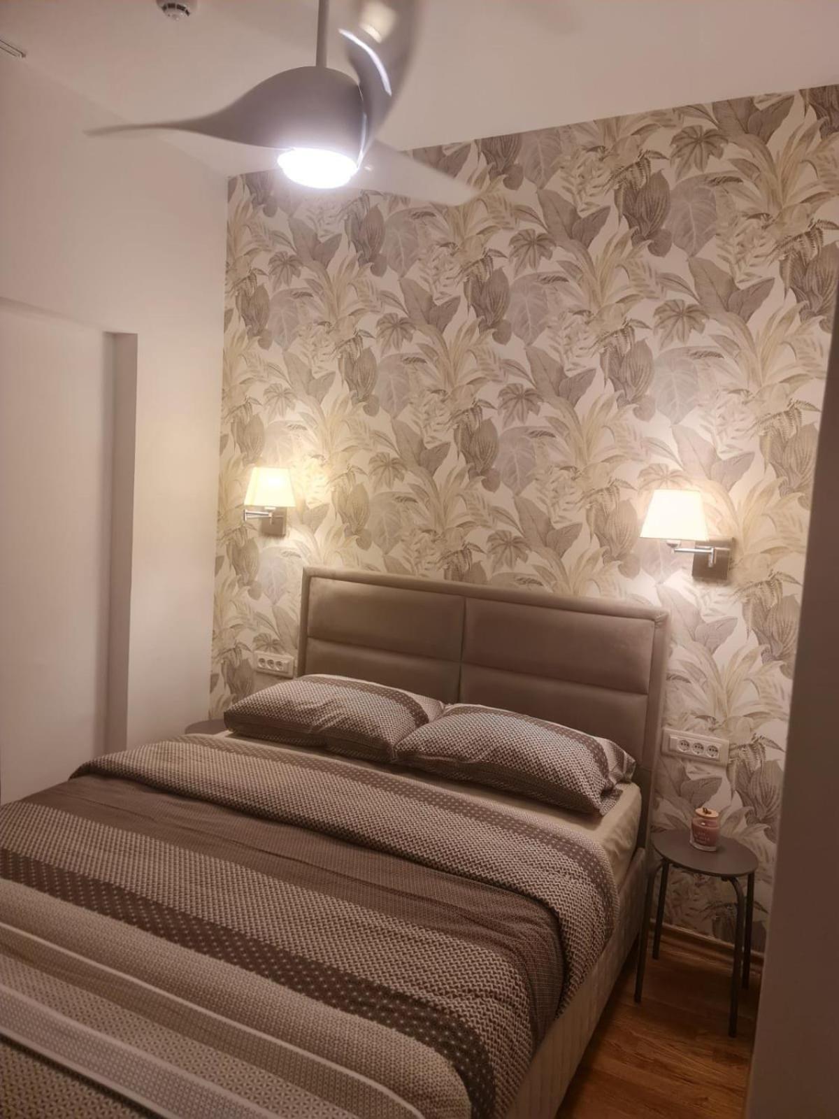 Harmonia Sunset Apartment บุดวา ภายนอก รูปภาพ